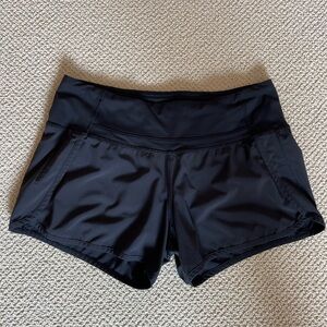 Lululemon Speed Up shorts low rise size 6